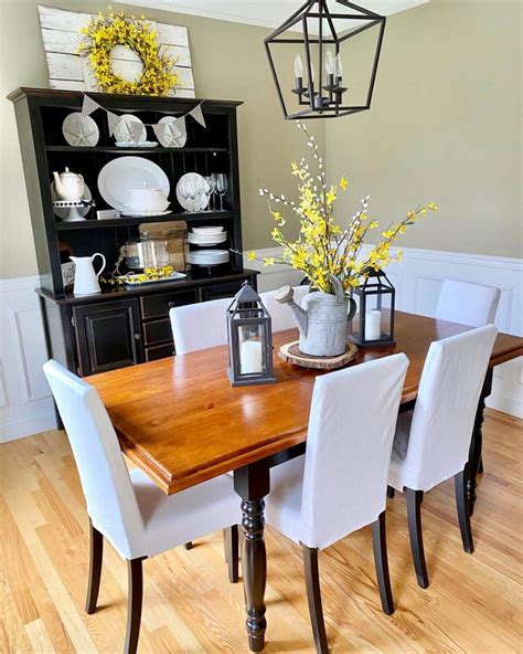 Small Dining Room: Achievement And Decoration